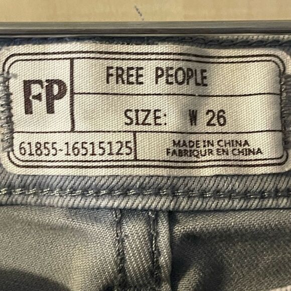 Free People frayed hem gray jeans, size 26 - Picture 3 of 9